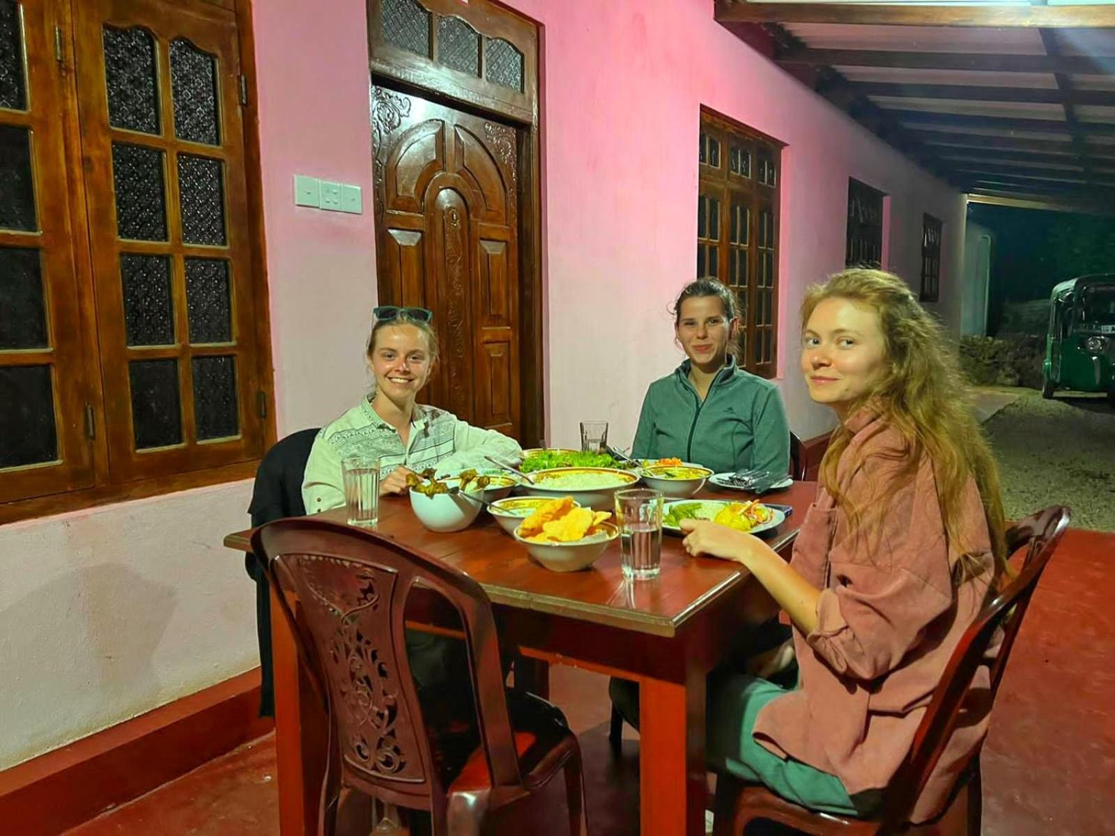 Nine Arch Homestay Ella Buitenkant foto